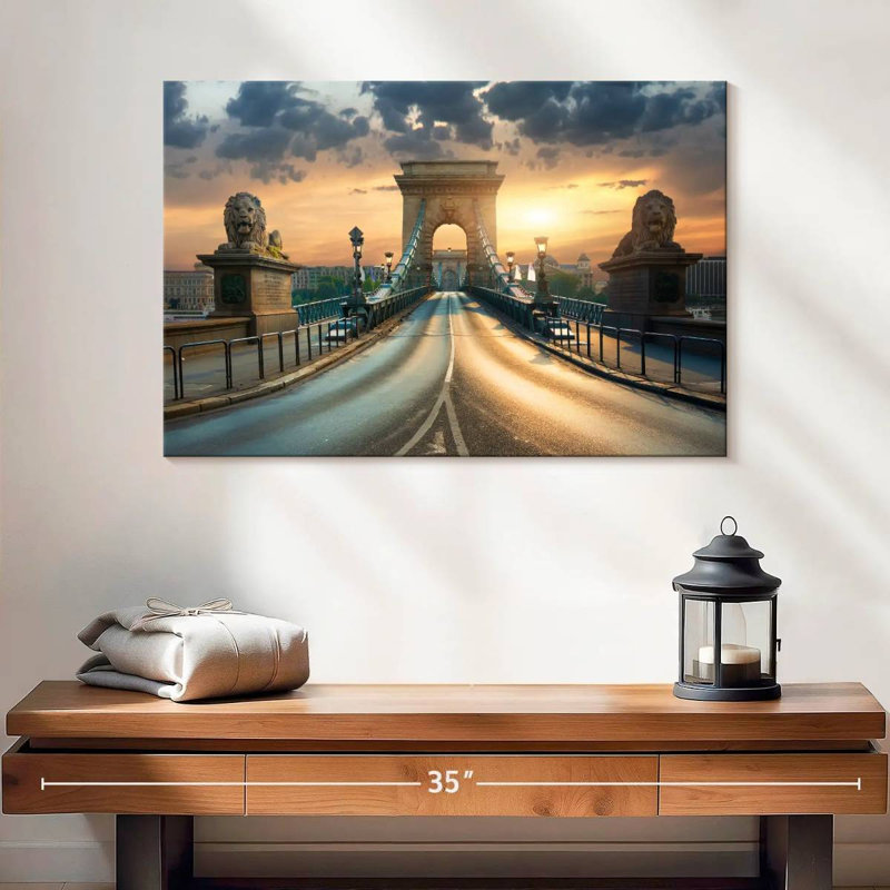 Pont à chaînes Nicci Szechenyi au coucher du soleil, H 16 po x l 24 po