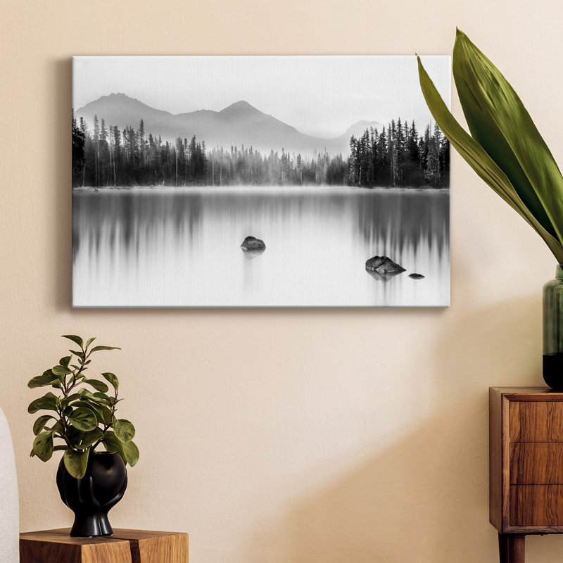 «Mountain Reflection», impression sur toile tendue, H 36 po x l 24 po x P 1 po