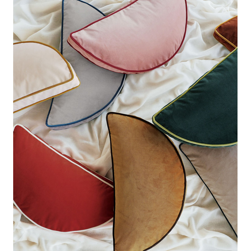 Uma Velvet Pillow Cover & Insert, Pink