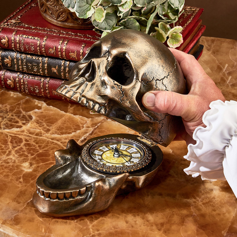 Halloween Skull Sculpture