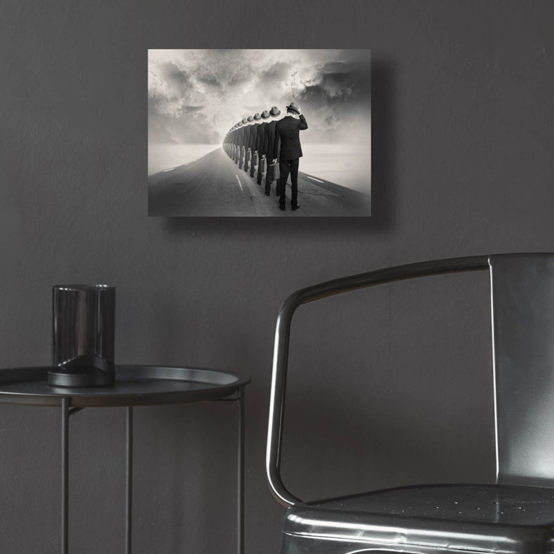 «Get In Line» par Tommy Ingberg, art en verre acrylique Wal, H 12 po x l 16 po x P 0,13 po