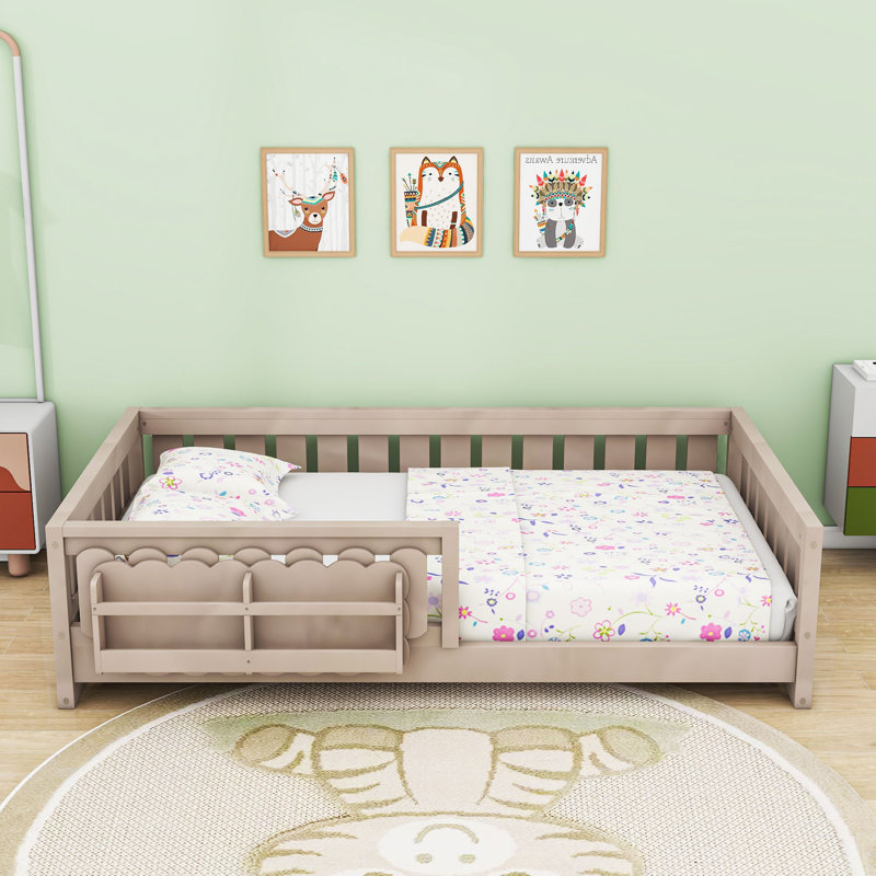 Lit plateforme en bois avec tablettes de rangement et garde-corps, Lit simple, Naturel
