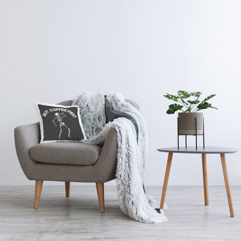 Conception de coussin décoratif But But First Skeleton par Jedco Brands, Inc.
