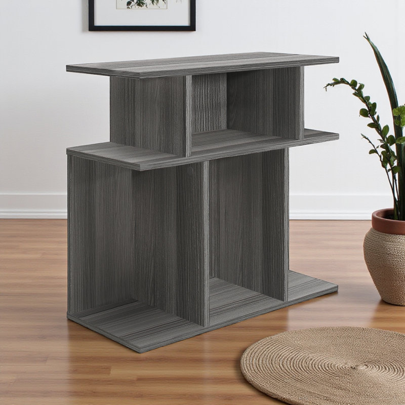 Aurelio Une table d'appoint avec une extrémité latérale