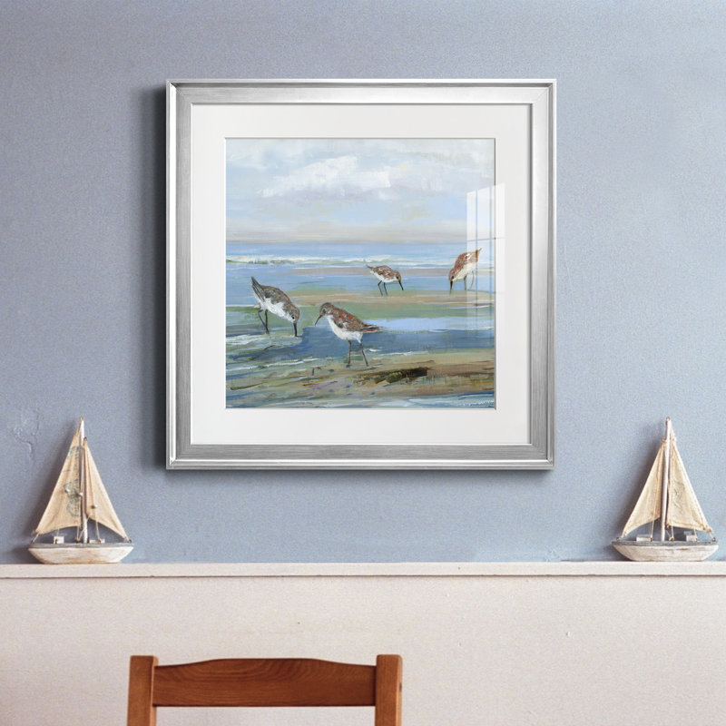 Seabird Beach III - peinture encadrée, H 22,5 po x l 22,5 po x P 1,5 po, Toile encadrée argentée