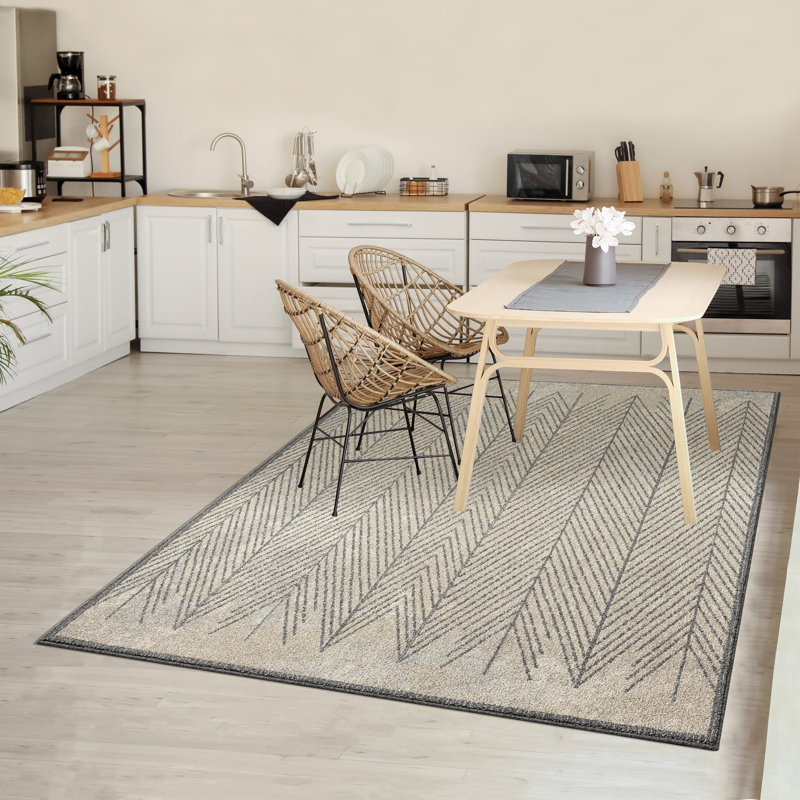 Amiee-Leigh Geometric Indoor Rug, Rectangle 7'8" x 9'9"