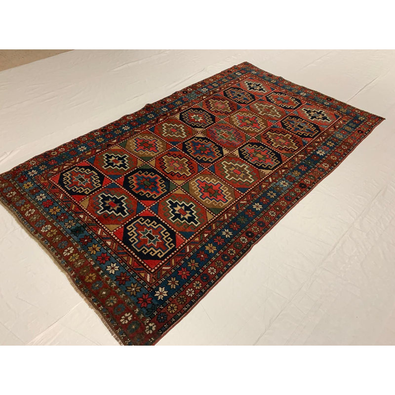 Tapis de style tribal 4 x 8