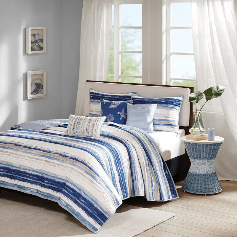 King Blue Reversible Microfiber Quilt Set with Decorative Pillows