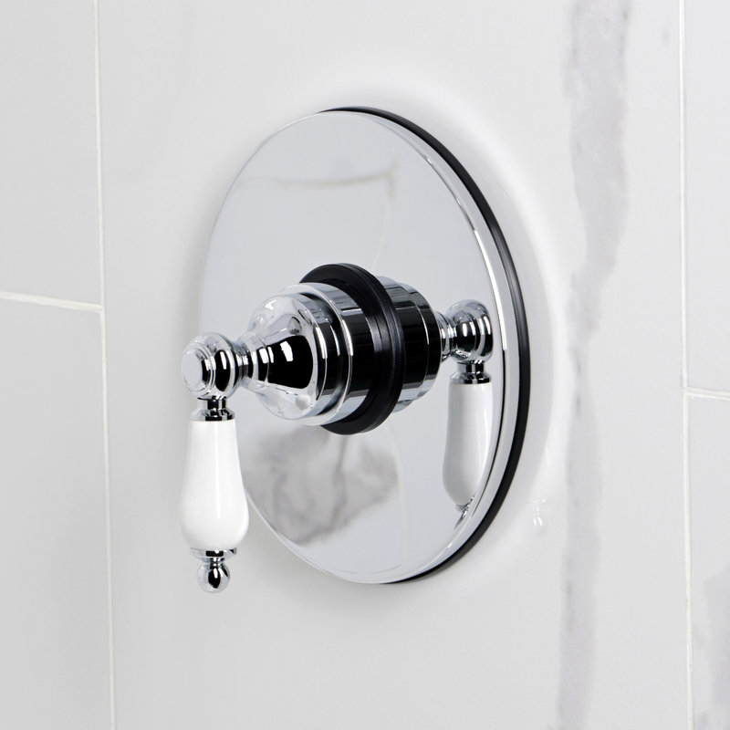 Robinet de baignoire et douche à pression équilibrée à poignée simple Kingston Brass, Chrome poli