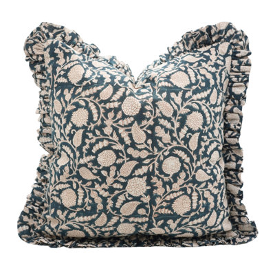 Coussin décoratif fait à la main en lin à motif de volants Fab Divine Artisan pour canapé, lit ou salon - Gopi