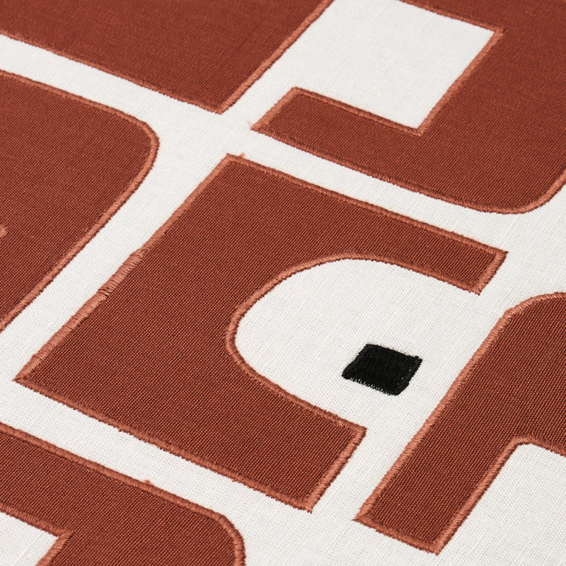 Tissu appliqué Schumacher x Hadiya Williams Den, Argile