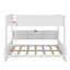Lit double superposé au-dessus de grand lit double avec armoires de rangement et ports USB-114344358