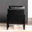 Fauteuil de style Mid-Century, fabrication en métal renforcé, fauteuil en similicuir noir pour le salon, revêtement carré en microfibre tacheté, pièce, chambre à coucher, bureau personnel-374976108