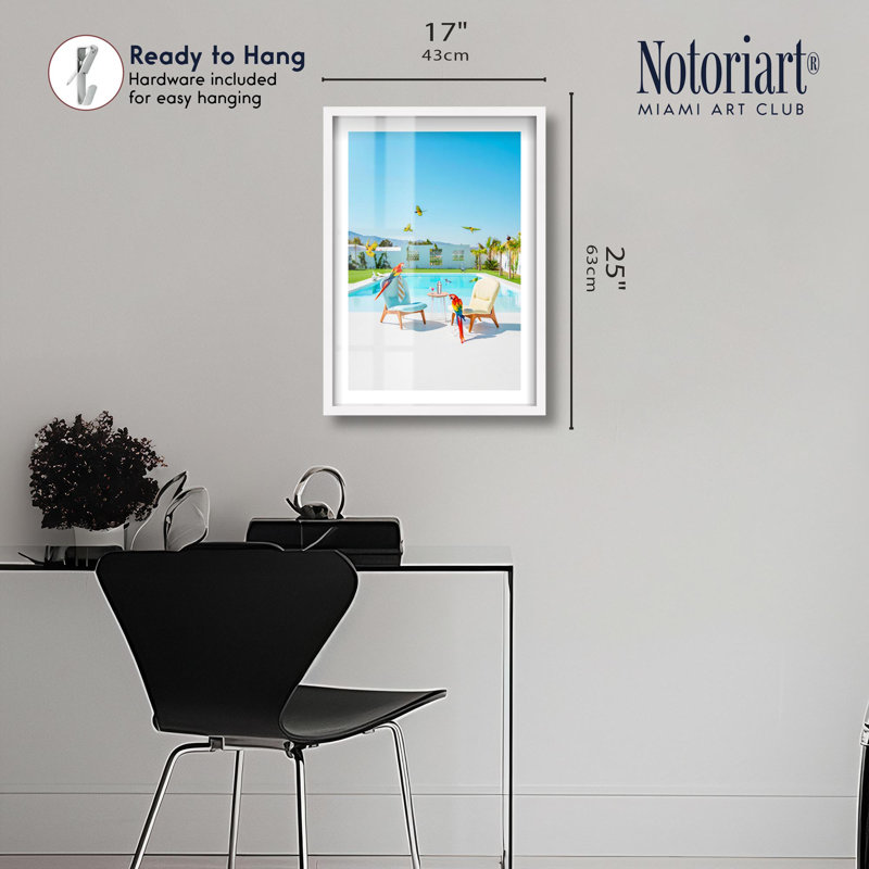 «Parrot Paradise Poolside Shadowbox» par Notoriart, H 25 po x l 17 po, Blanc