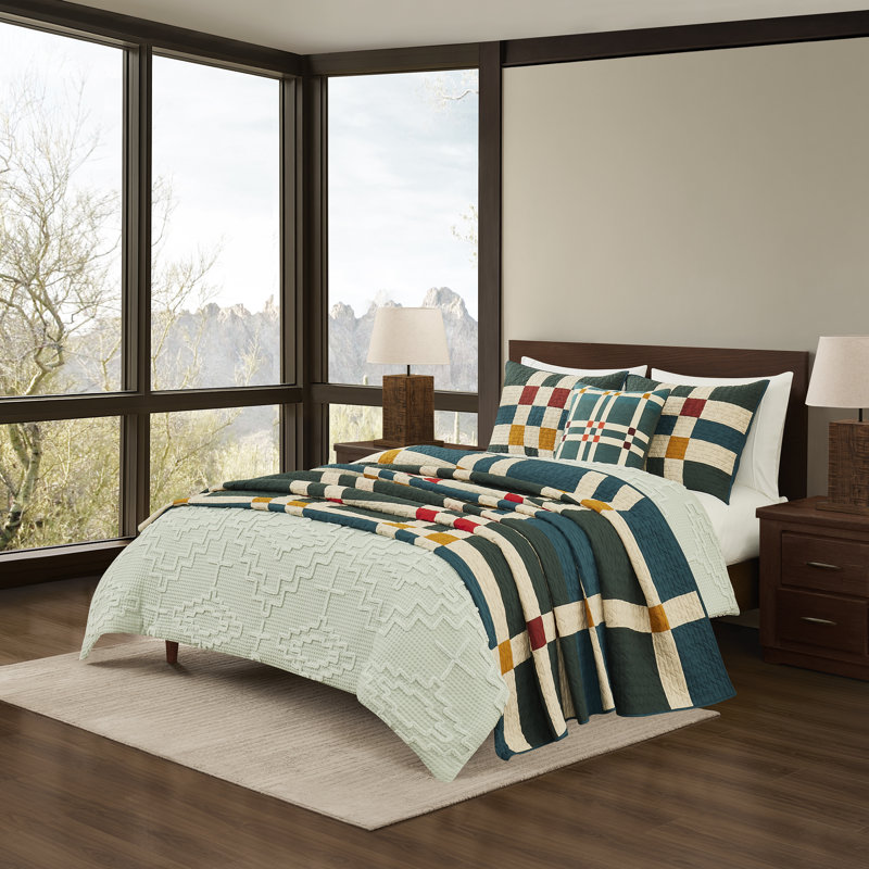 Four Square King Quilt Set Balsam Green, King Quilt + 2 King Pillow Shams