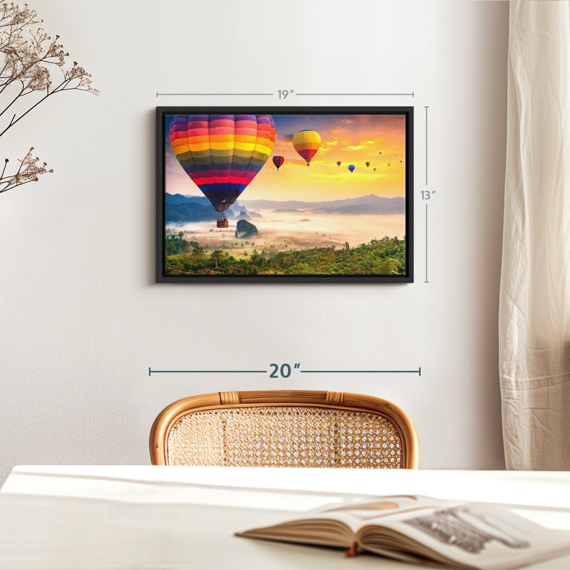 «Hot Air Balloon In The Sky», reproduction sur toile, H 13 po x l 19 po