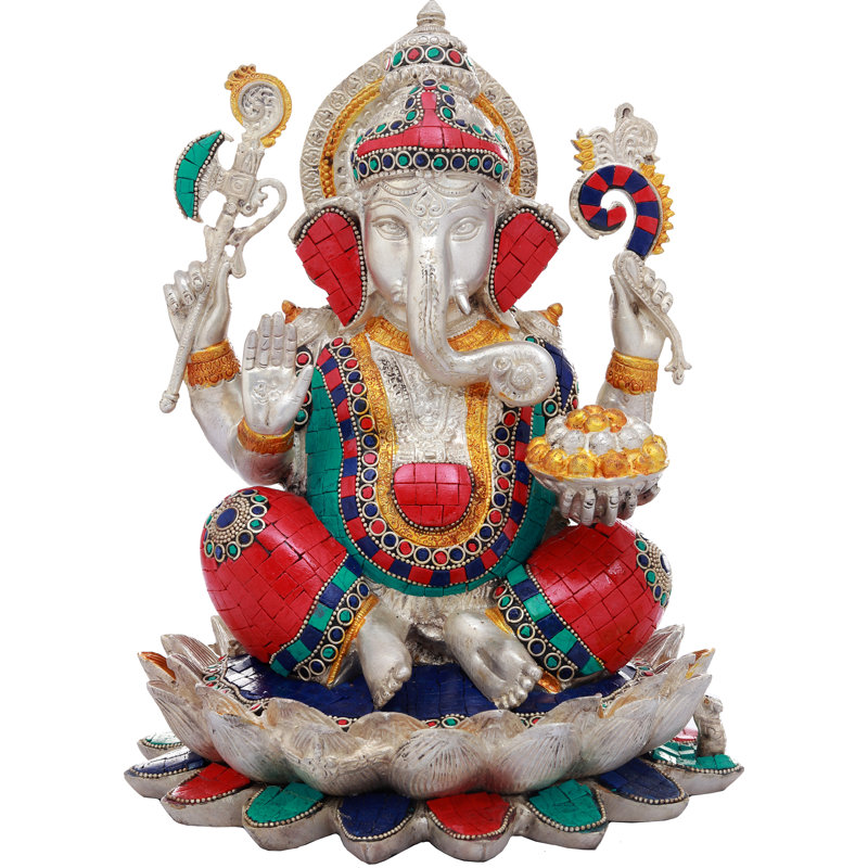 Lord Ganesha assis sur un lotus