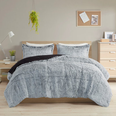 L'édredon simple / simple TG avec texture de fourrure longue à poils longs gris, chaud, comprend et 2 taies décoratives, améliorent la qualité du sommeil pour une sensation de douceur après l'emballage