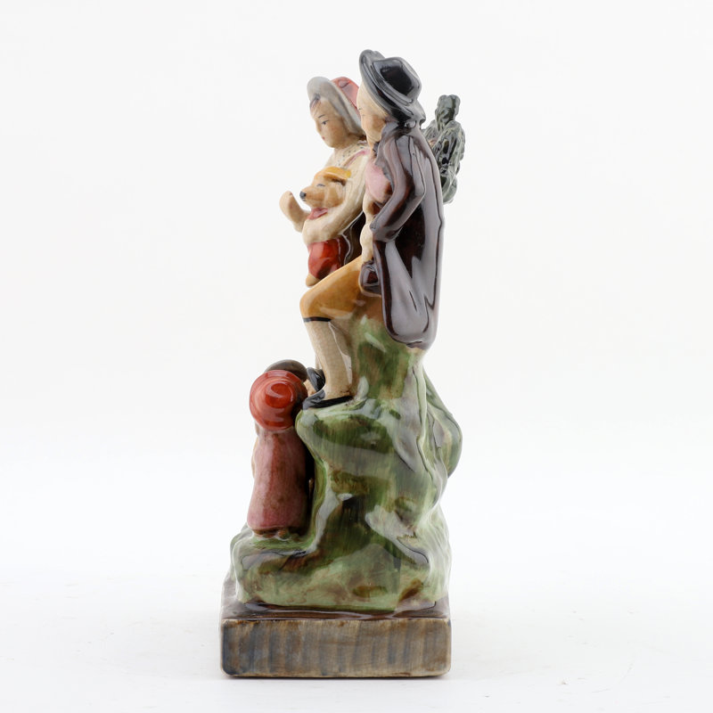 Figurines & Sculptures