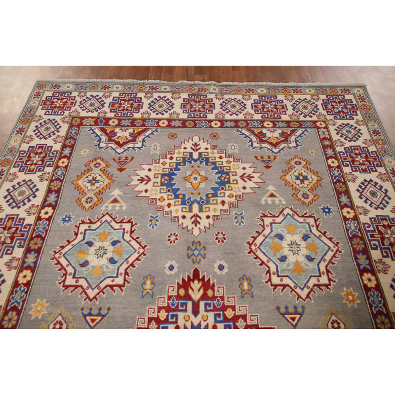 Tapis gris Kazak