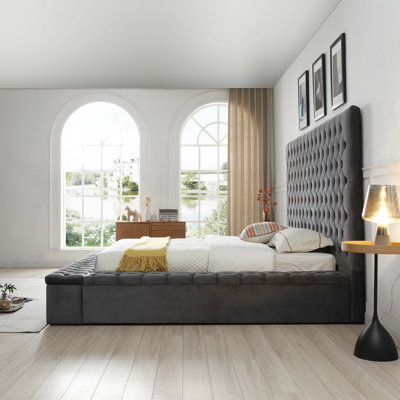 Mikara Upholstered Velvet Platform Bed