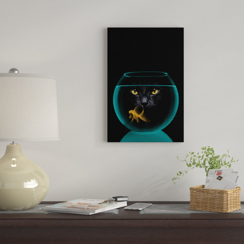 «Black Cat Goldfish», impression sur toile tendue, H 26 po x l 18 po x P 1,5 po, Toile avec cadre noir, Pas de tapis