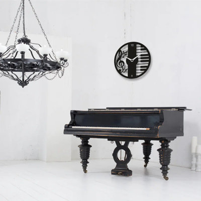 Nong Metal Wall Clock