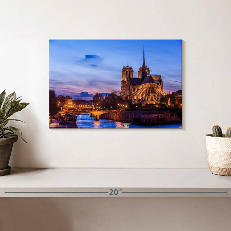 Kavia Notre Dame à Paris la nuit, H 8 po x l 12 po