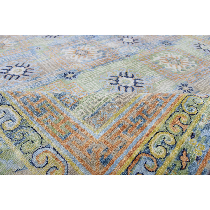 Hand Woven Silk and Wool Oriental Area Rug, Rectangle 8' x 10'