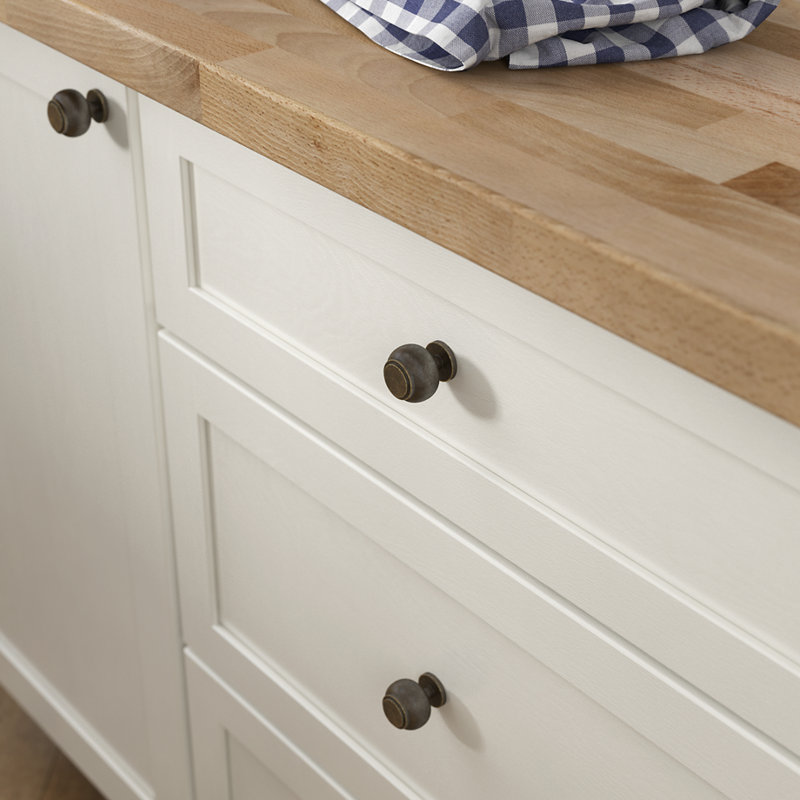 Opulent 7/8" Diameter Round Knob