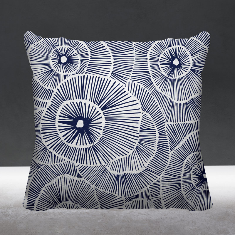 Coussin intérieur / extérieur Abstract Floral Burst, L 17 po x H 17 po, Bleu marine