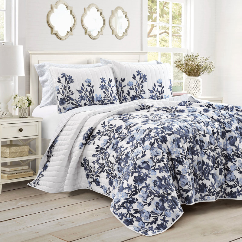 Microfiber Reversible 3 Piece Quilt Set, Queen Quilt + 2 Shams, Navy/White