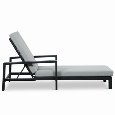 Hoyt 35'' Outdoor Metal Chaise Lounge
