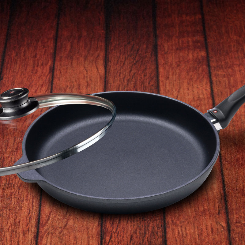 Non Stick Aluminum Frying Pan with Lid, 11" Diameter