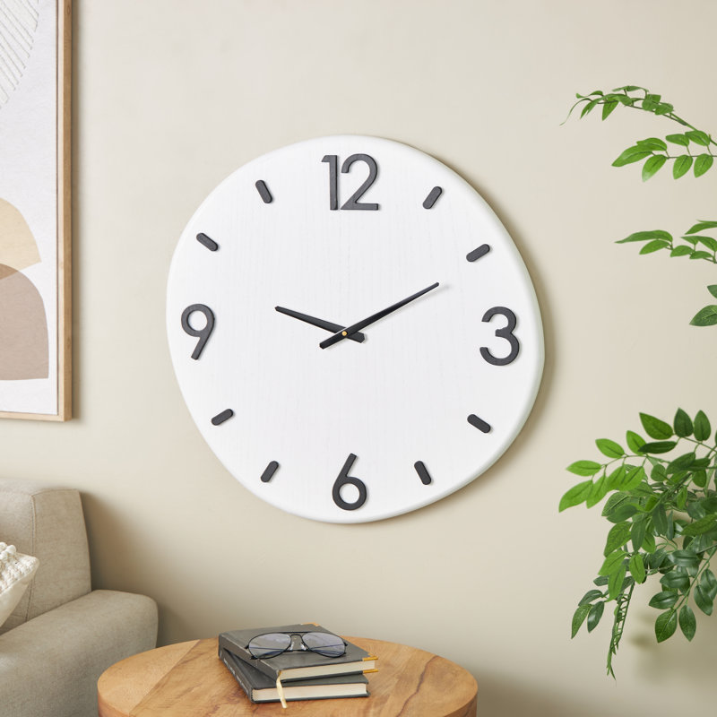 Horloge murale ronde Cole et bois gris avec aiguilles et chiffres noirs