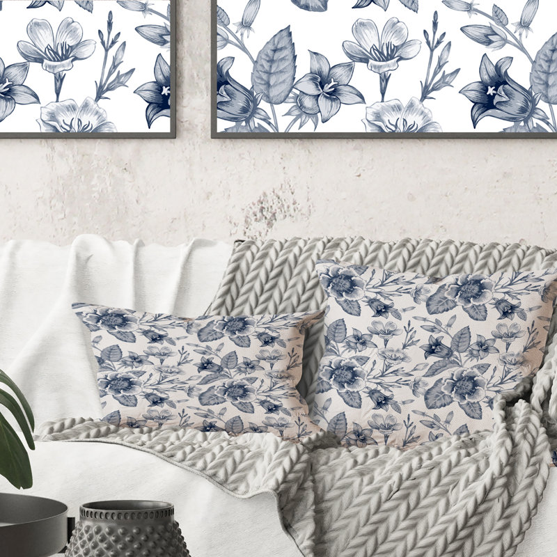 Fleurs blanches dans des tons de gris - Coussin décoratif à motif, 18 po x 18 po