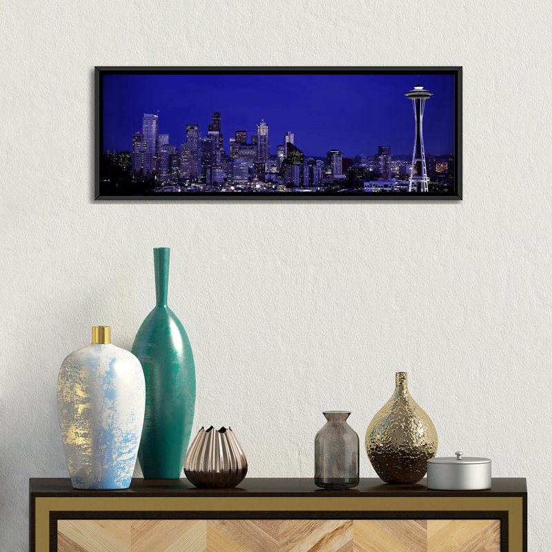 Skyscrapers par Panoramic Images - reproduction de photo sur toile, H 12 po x l 36 po x P 1,5 po, Cadre noir