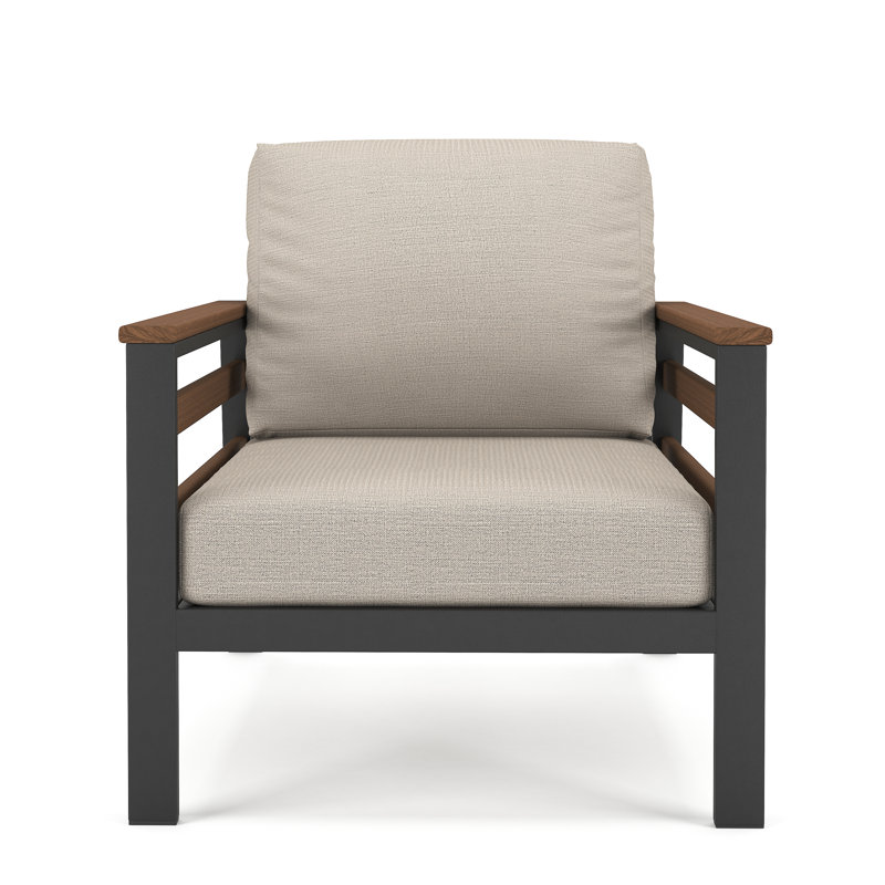 Chaise de patio avec coussins Sunbrella® Townsend, Argent coulé Sunbrella®, Brun / gris foncé