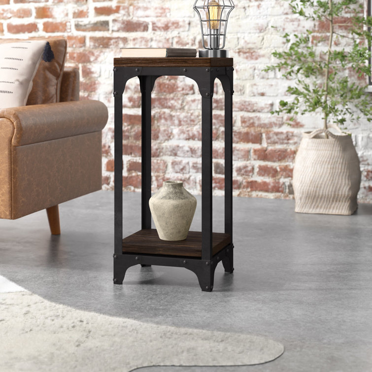 Elio End Table