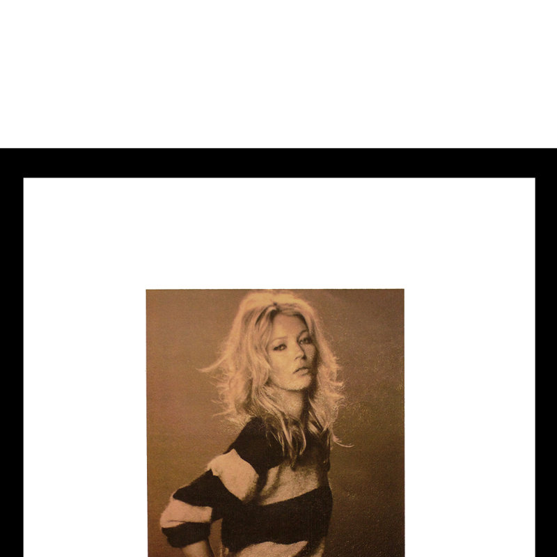 «Kate Moss Designer», reproduction encadrée