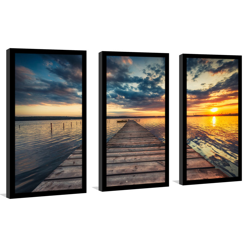 «Small Dock and Boat», ensemble de 3 reproductions de photos sur acrylique, H 33,5 po x l 52,5 po x P 1 po