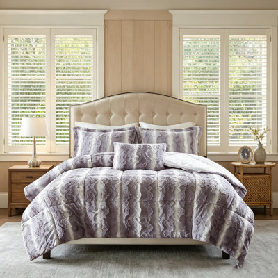 Full/Queen 4PC Faux Fur Comforter Set