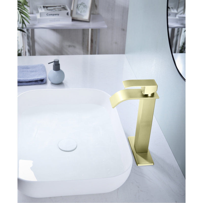 Robinet de meuble-lavabo en or brossé, bec cascade simple, acier inoxydable, robinet à poignée simple style choix en or, accessoire pratique