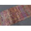 Tapis turc antique tissé à la main avec un motif rose et rouge unique pour la décoration bohémienne