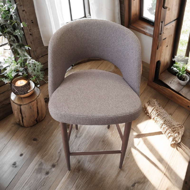 Tabouret de siège classique en tissu de style Mid-Century moderne, bien que fabriqué,