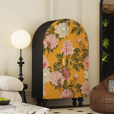 Armoire arquée avec tablettes et portes