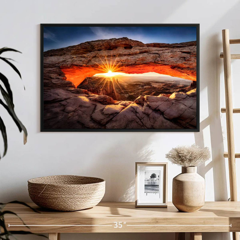 Alvord Mesa Arch Sunrise Canyonlands II, H 27 po x l 40 po