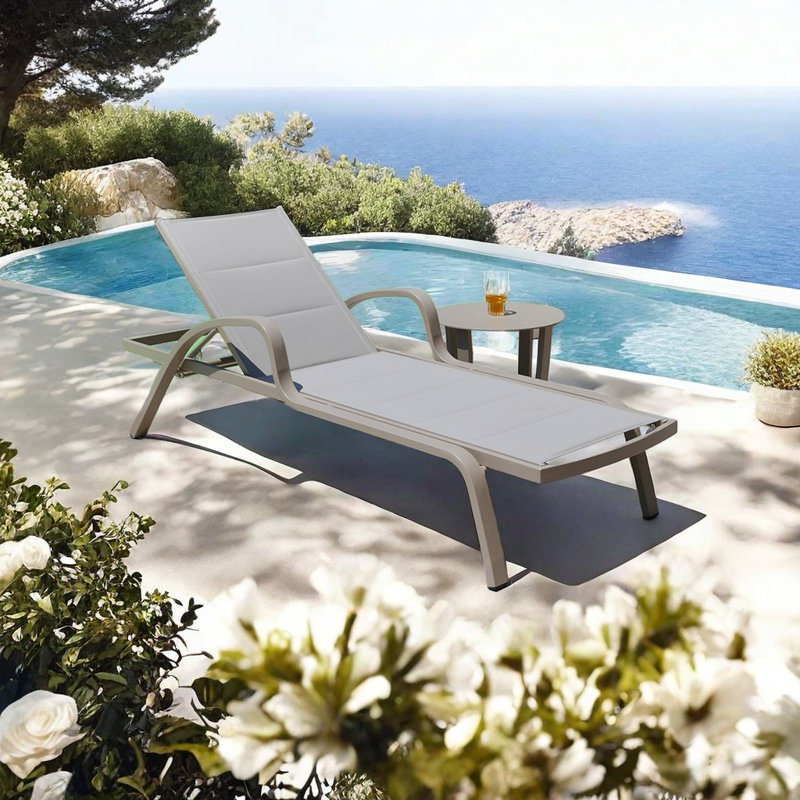 Adjustable Outdoor Lounge Chair Outdoor Chaise Lounge Set with Table
