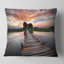 Coussin décoratif en bois de mer sous le lit en ciel spectaculaire-29891643-29891639