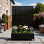 Boîte à fleurs en métal avec treillis et roues-262850232-253976179